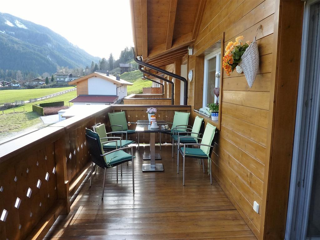 Appartement Haus Christine à Neukirchen am Großvenediger Extérieur photo
